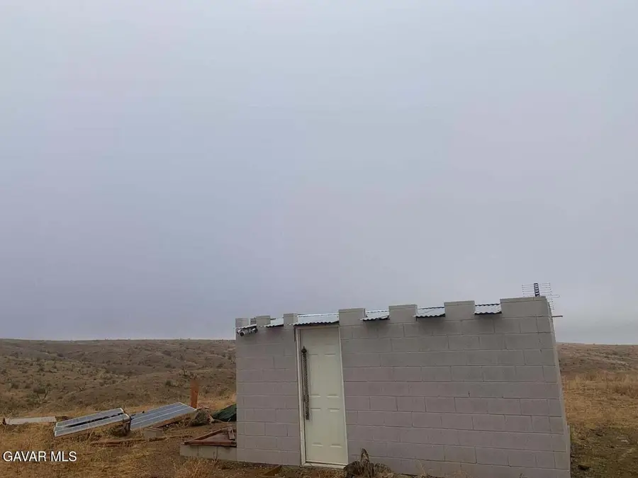 Vic 106 Ste Fort Tejon R E, Juniper Hills, CA 93543 - #3