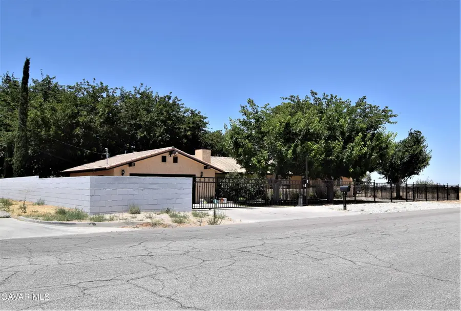 35335 E 89th Street, Littlerock, CA 93543 - #2