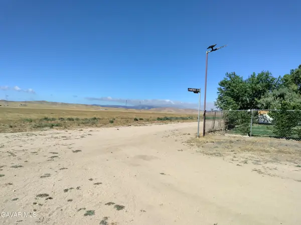 Vic Avenue D8 130 Stw Street, Lancaster, CA 93536
