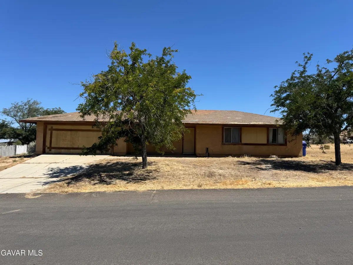 17227 Biglake Avenue, Palmdale, CA 93591 - #1