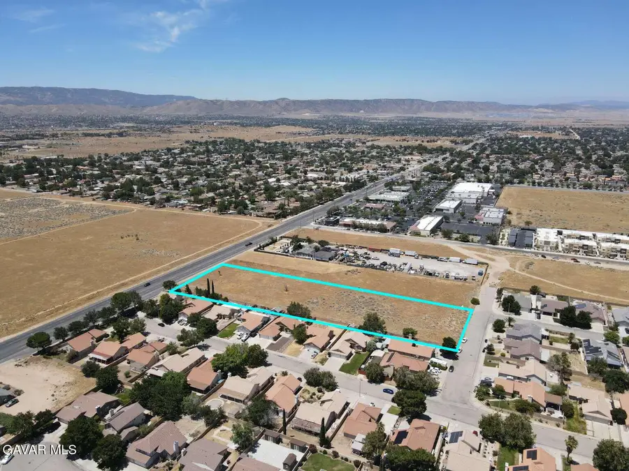 2635 W Avenue L, Lancaster, CA 93536 - #2