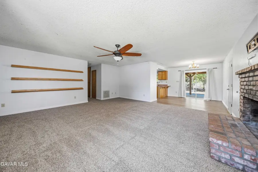 40585 154th Street, Lake Los Angeles, CA 93535 - #3