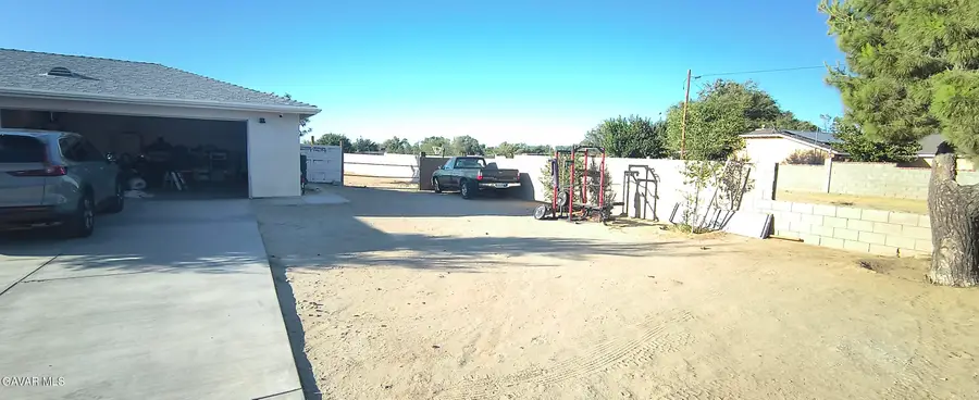 10061 E Avenue S2, Littlerock, CA 93543 - #3