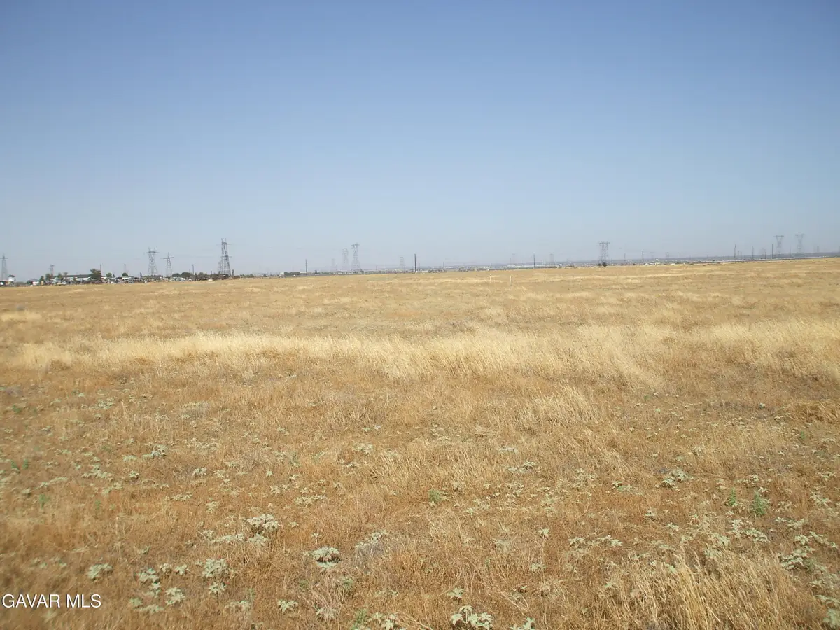 16 112th W 112th Stw Avenue, Lancaster, CA 93536 - #1