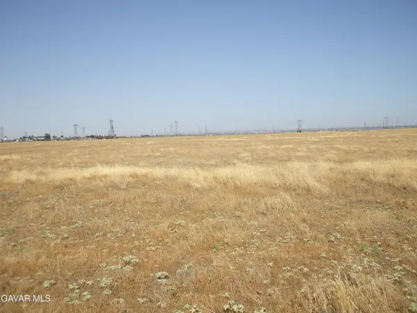 16 112th W 112th Stw Avenue, Lancaster, CA 93536