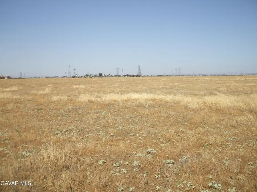 16 112th W 112th Stw Avenue, Lancaster, CA 93536 - #2
