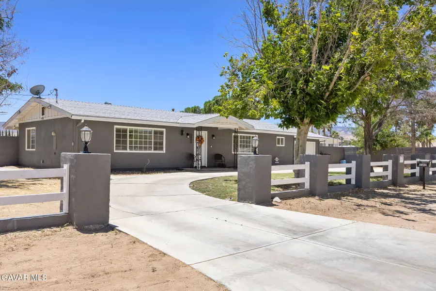 1342 W Avenue O 4, Palmdale, CA 93551 - #2