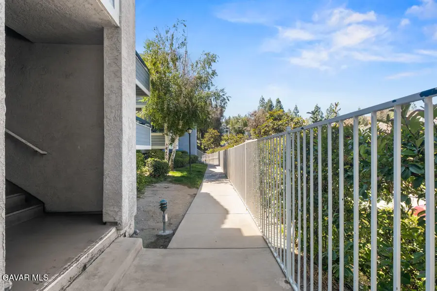 26974 Flo Lane #Unit 303, Santa Clarita, CA 91351 - #2