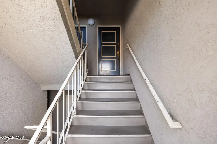 26974 Flo Lane #Unit 303, Santa Clarita, CA 91351 - #3