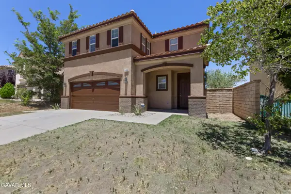 2109 Pearmain Drive, Palmdale, CA 93551