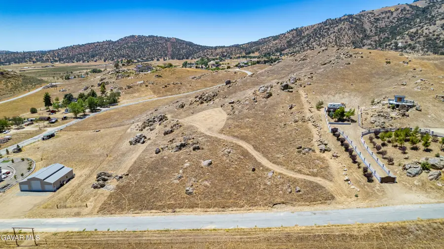 Castle Gate Drive, Tehachapi, CA 93561 - #2