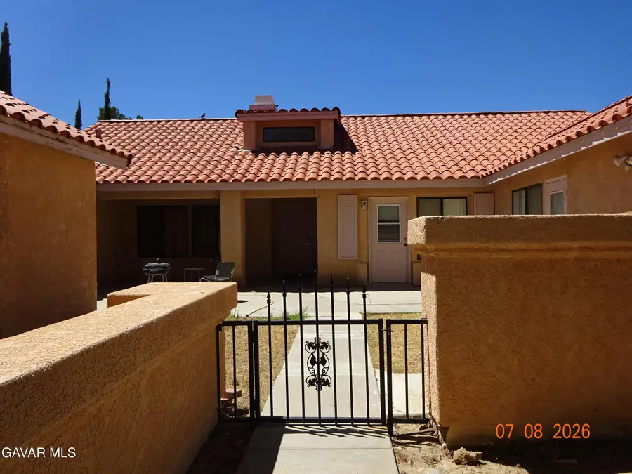 5680 W Avenue L2, Lancaster, CA 93536 - #2