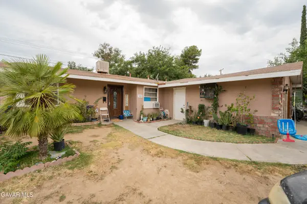 302 E Ave R 11, Palmdale, CA 93550