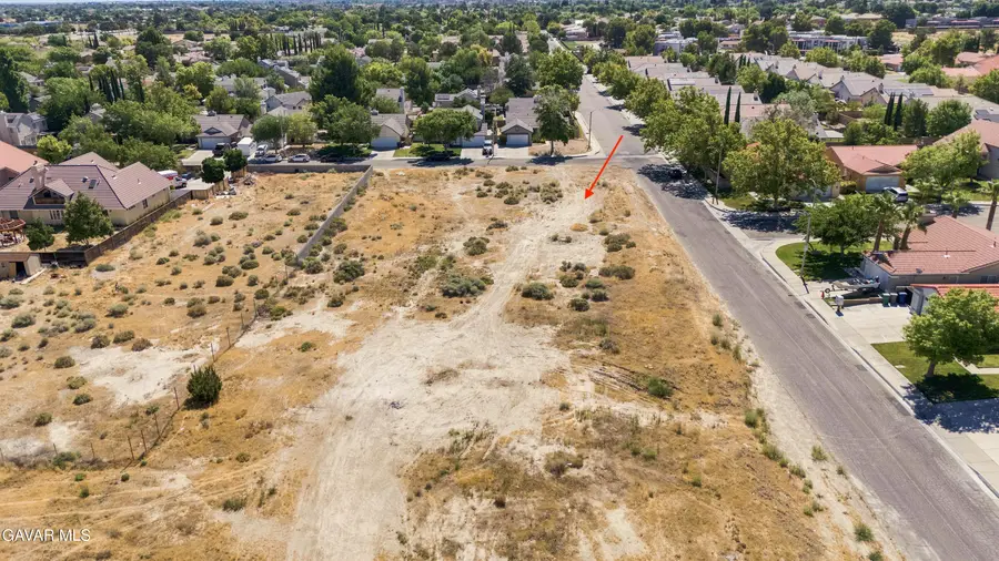 36th St W Cor 36th Stw # J4, Lancaster, CA 93535 - #2