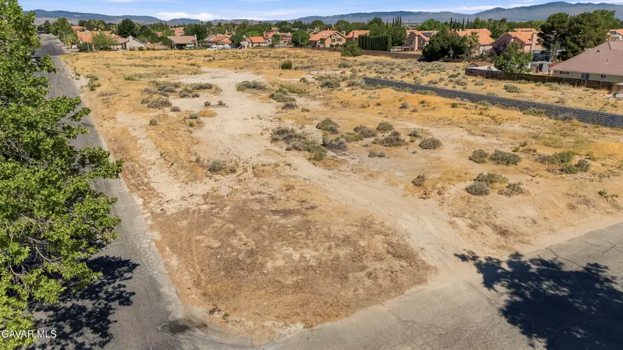 36th St W Cor 36th Stw # J4, Lancaster, CA 93535 - #3