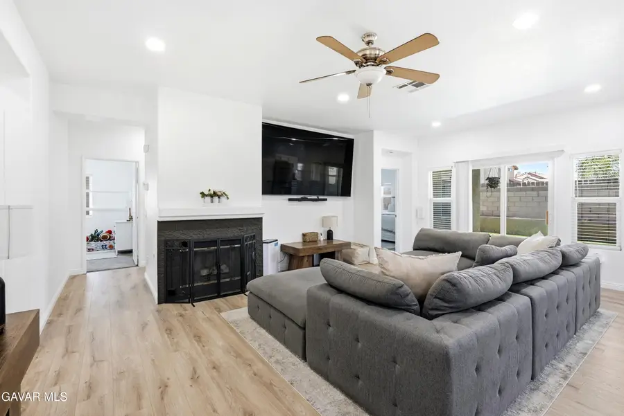 418 E Avenue J7, Lancaster, CA 93535 - #3