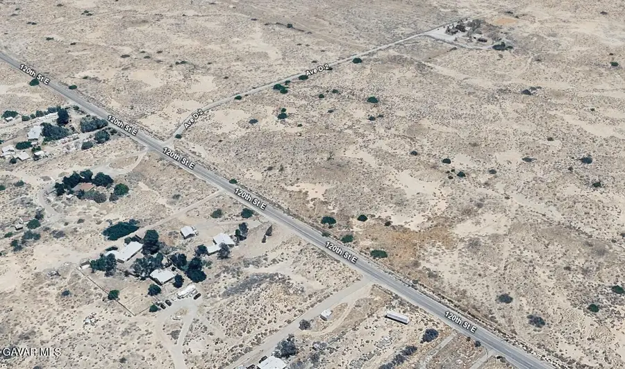 E 120th Street, Lancaster, CA 93535 - #2