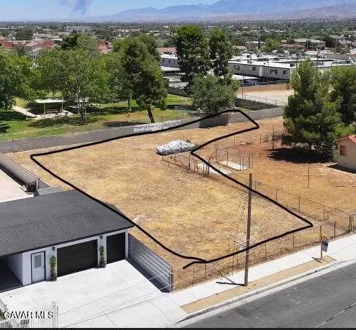 E 9th Street, Palmdale, CA 93550 - #1