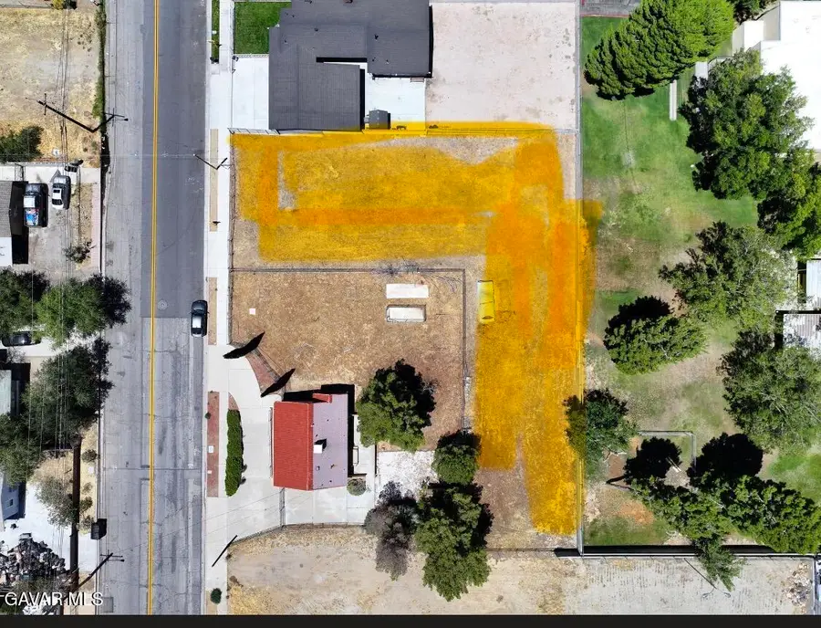 E 9th Street, Palmdale, CA 93550 - #2