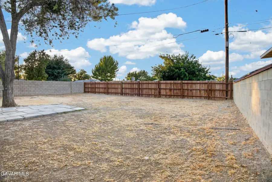 1109 W Oldfield Street, Lancaster, CA 93534 - #2