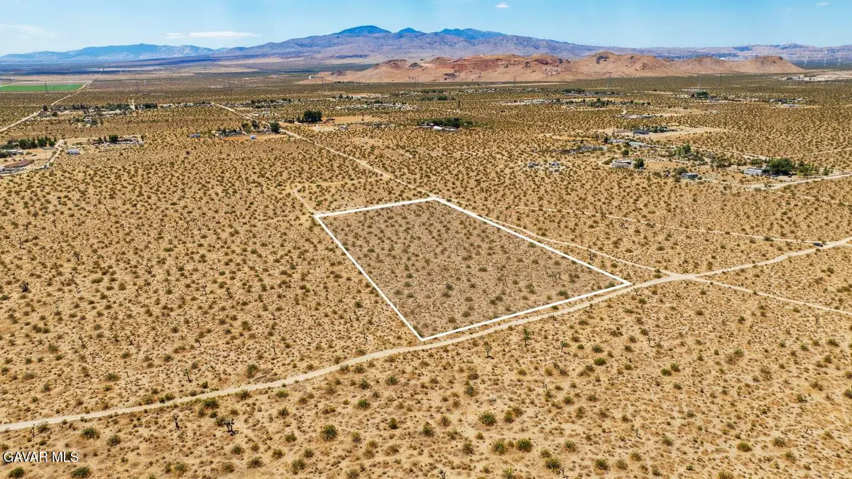 17 Desarae Street, Mojave, CA 93501 - #1