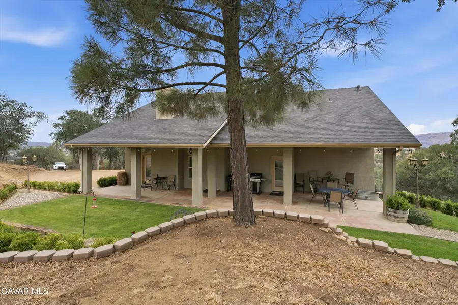 20526 Oak Pass Avenue, Tehachapi, CA 93561 - #3