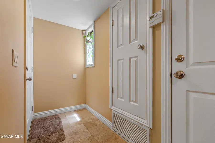1836 E Avenue J2 #Apt 6, Lancaster, CA 93535 - #3