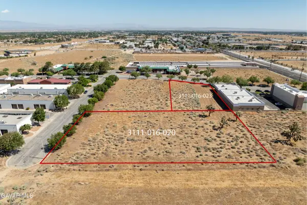 W Cor 11th Stw # M4, Palmdale, CA 93551