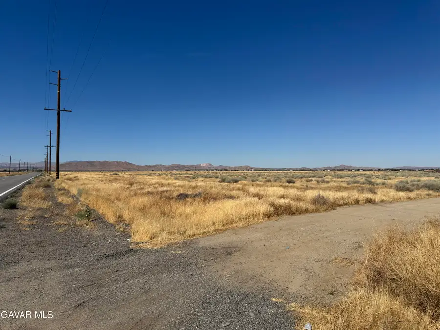 Cor Avenue 90th Stw & A12 Street, Lancaster, CA 93536 - #3
