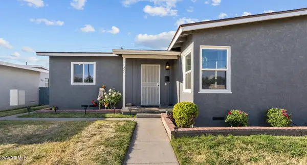 1327 W Ivesbrook Street, Lancaster, CA 93534