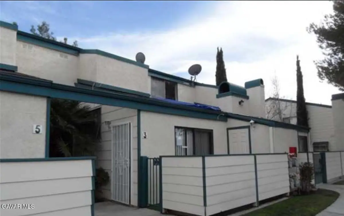 44460 E Ave B Vic 87 Stw Street #Apt 3, Lancaster, CA 93536 - #1
