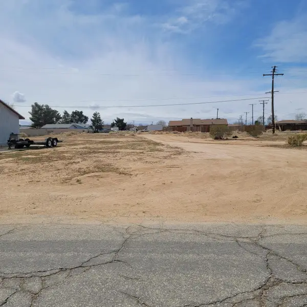 Hickory Drive, California City, CA 93505