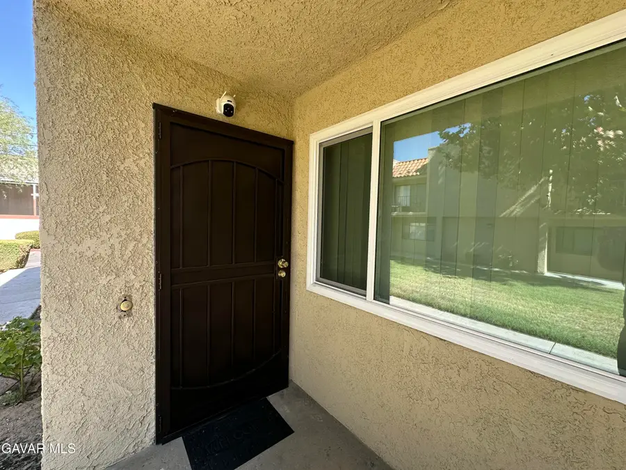 44200 Kingtree Avenue #Unit 19, Lancaster, CA 93534 - #3