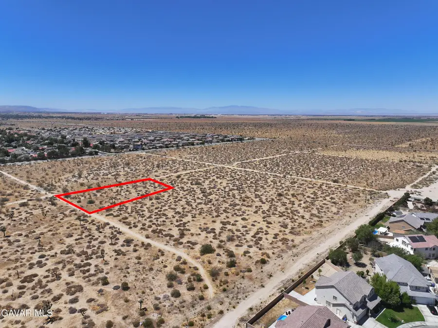 . Vic Avenue R 57th Ste, Palmdale, CA 93550 - #3