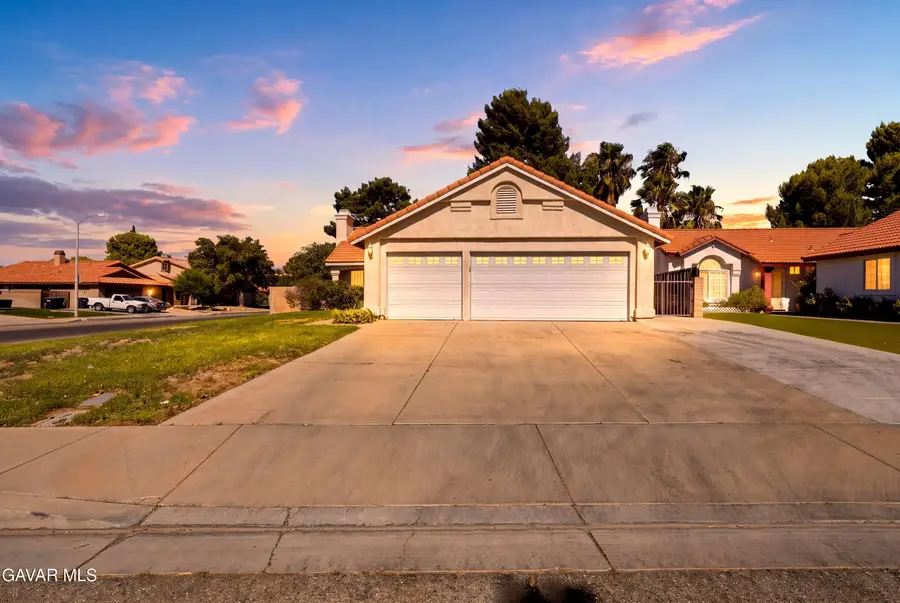 42954 Fanchon Avenue, Lancaster, CA 93536 - #2