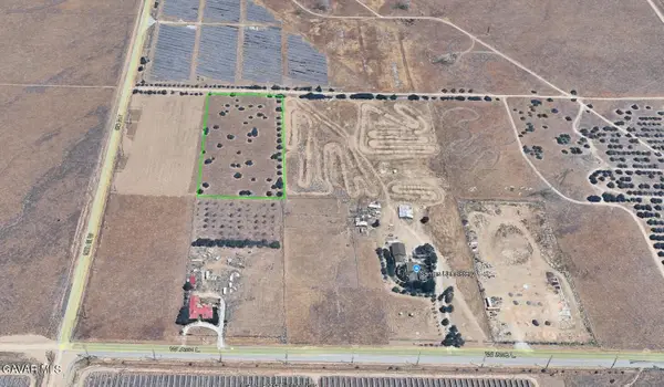 8824 W Avenue K 12, Lancaster, CA 93536