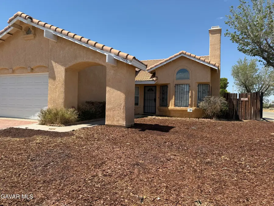 1645 E Kettering Street, Castaic, CA 91384 - #2