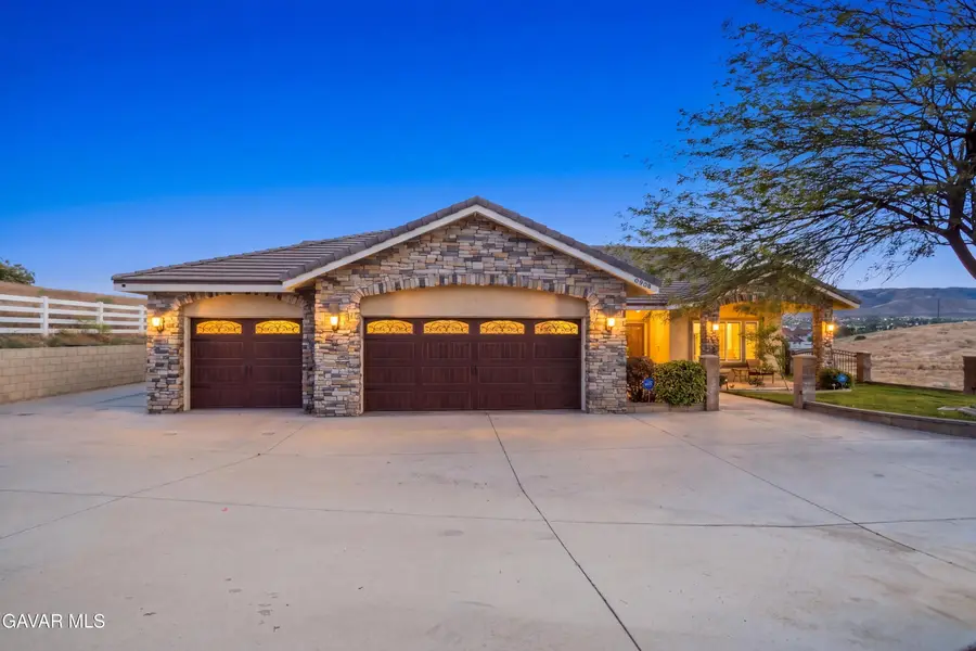 4534 W Columbia Way, Quartz Hill, CA 93536 - #3