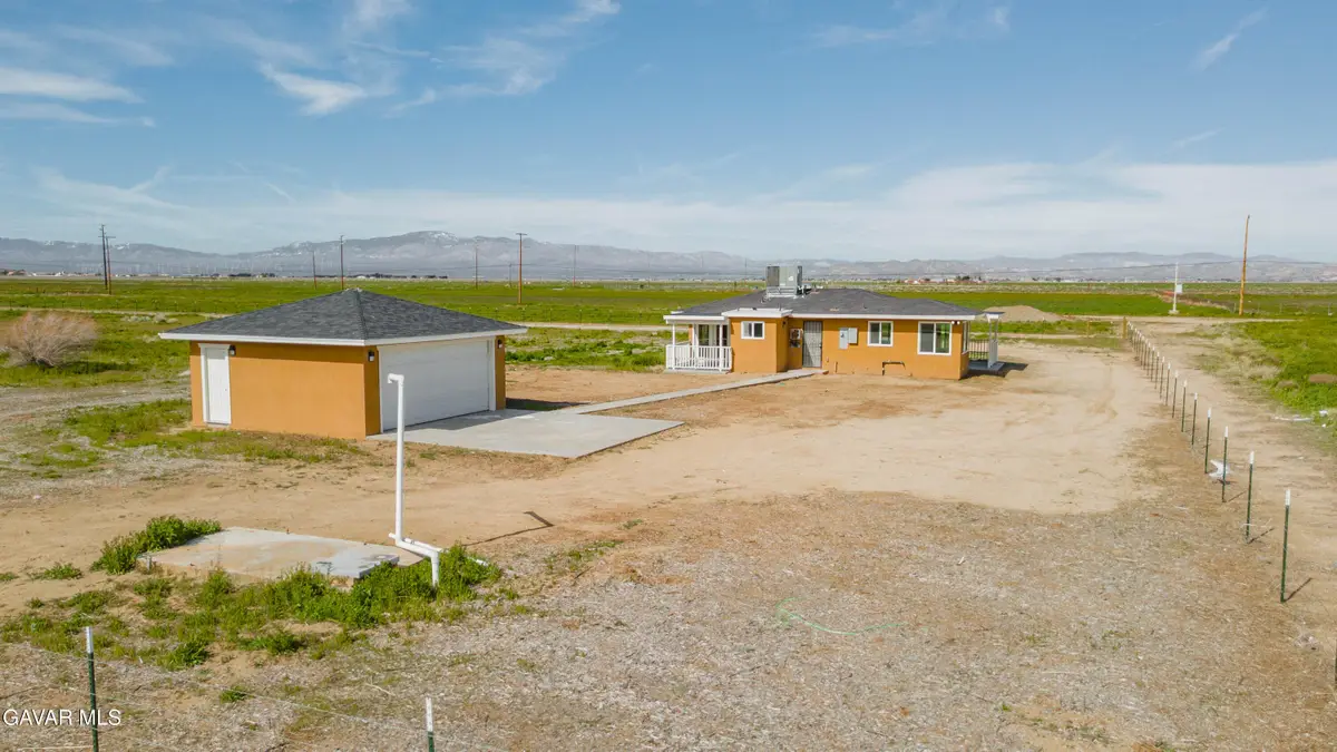 49040 W 70th Street, Lancaster, CA 93536 - #1