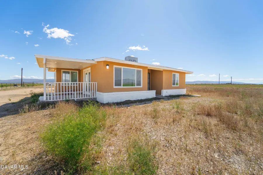 49040 W 70th Street, Lancaster, CA 93536 - #2