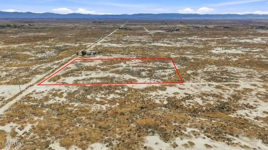 4211 40th St. W, Rosamond, CA 93560 - #3