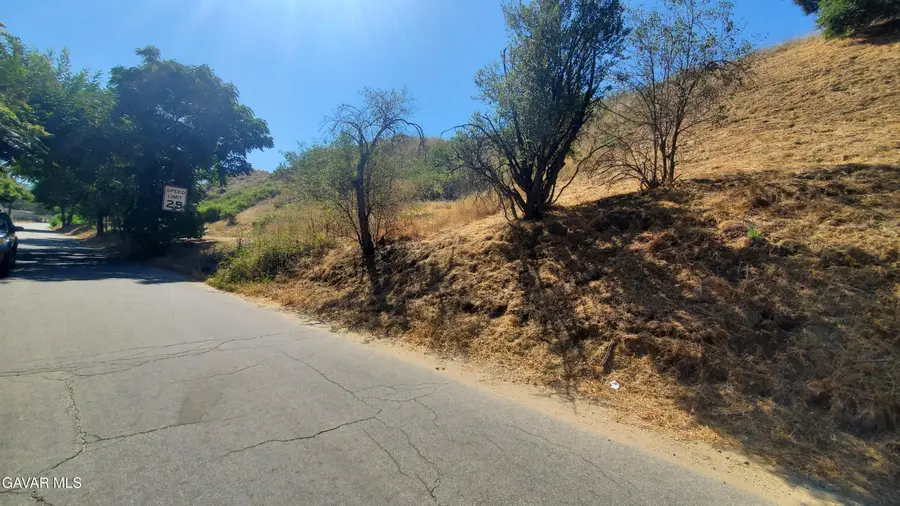 Hunstock St, Val Verde, CA 91384 - #3