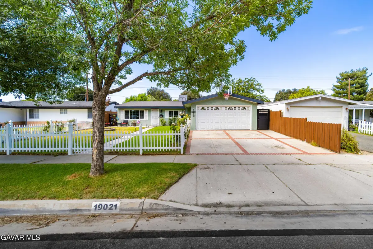 19021 Nearbrook Street, Santa Clarita, CA 91351 - #1