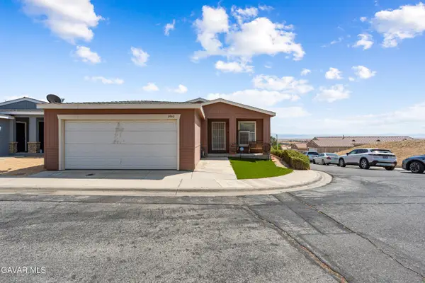 2440 Sunset Ridge Drive, Rosamond, CA 93560