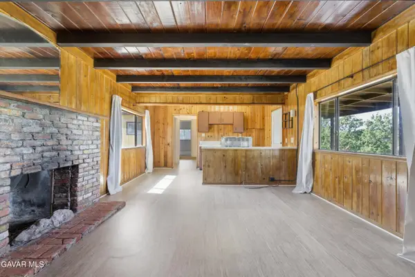 12515 Nearwood Road, Juniper Hills, CA 93553