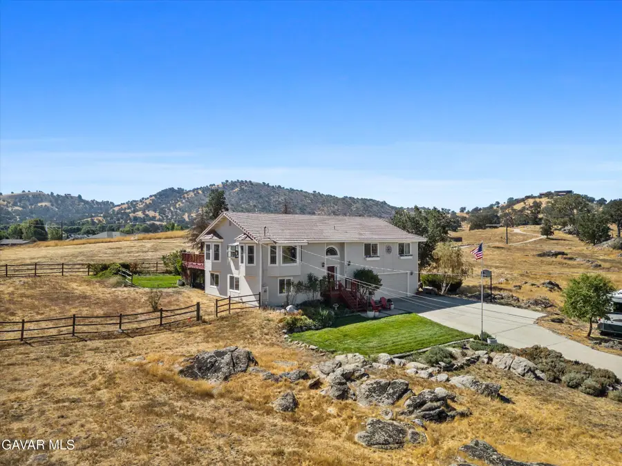 28360 Burning Tree Drive, Tehachapi, CA 93561 - #2