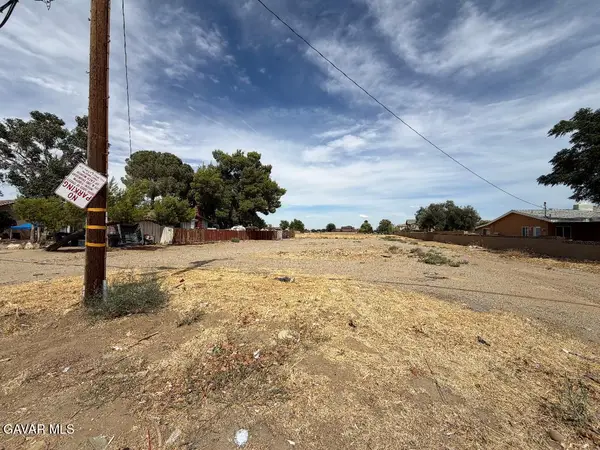 12th Ste Vic Avenue Q11 Ste, Palmdale, CA 93550