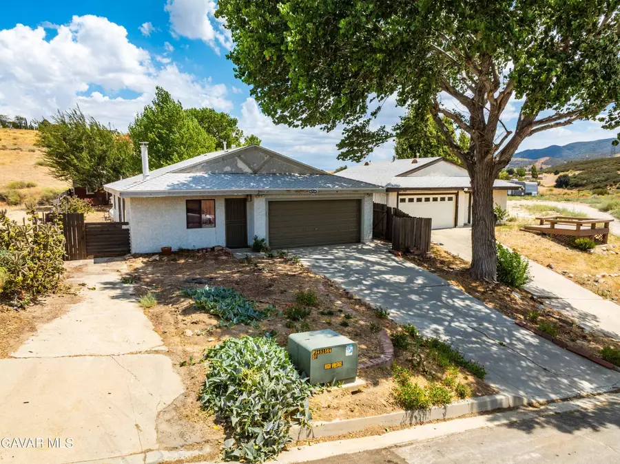42534 Beaverbrook Drive, Elizabeth Lake, CA 93532 - #2