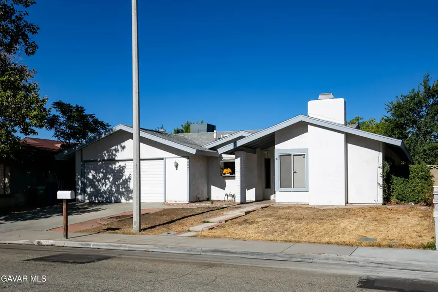 44927 Hanstead Avenue, Lancaster, CA 93535 - #2