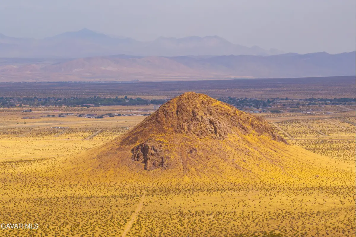 Twin Buttes Avenue Near Knoll Rd, California City, CA 93505 - #1
